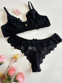 Conjunto Melissa Preto na internet