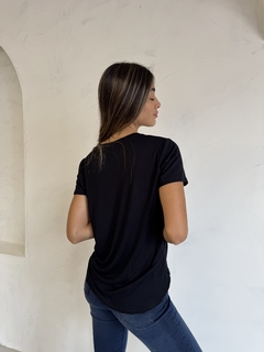 REMERA GWEN - comprar online