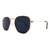 O Óculos de Sol Hexagonal Rose e Preto possui design moderno, armação de metal na cor rosê e ponteiras em acetato preto. Lentes pretas.