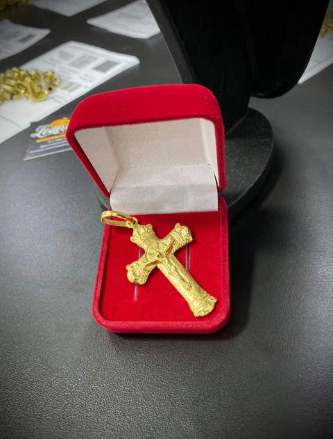 PINGENTE CRISTO NA CRUZ. 3CM