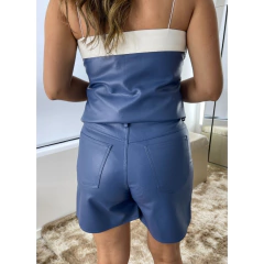 Shorts Courino Couro Fake sintético 