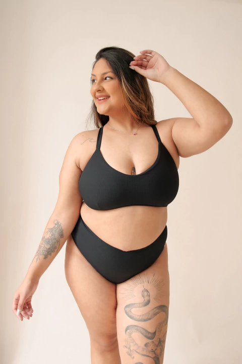 Biquini plus size cropede com regulador