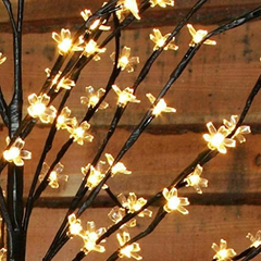 Arbol led 122 luces 1.3 m cerezos en internet