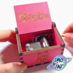 Caja Musical Sailor Moon en internet