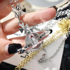 Collar Nana Osaki Vivienne Westwood en internet