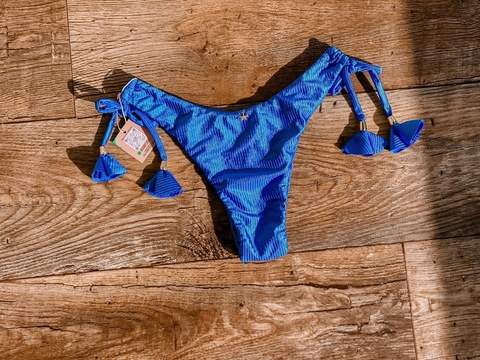 Calcinha Asa Delta Tradicional Canelado com Lacinhos - comprar online