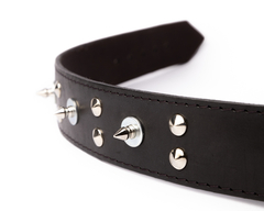 Collar Mástil con puntas en internet