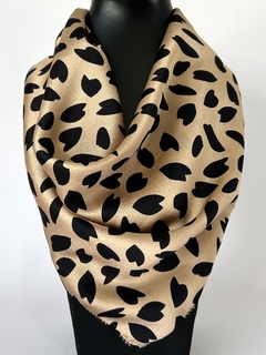 Pañuelo Petals - comprar online