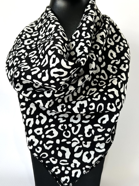 Pañuelo Black Print - comprar online