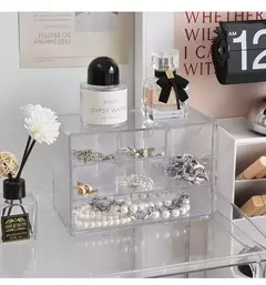 Organizador acrílico con estantes