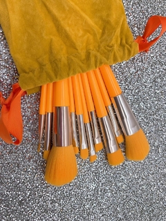 Set 10 brochas Yellow + estuche terciopelo - comprar online