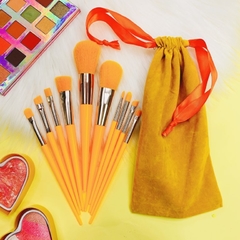 Set 10 brochas Yellow + estuche terciopelo en internet