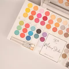 Makeup Studio - City Girl incluye 4 brochas, espejo y caja para transportar - comprar online