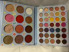 Paleta Stitch 117 colores - sombras y rubores - línea Disney en internet