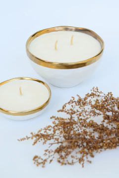 Vela cerámica blanca c dorado chiquita