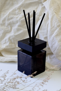 Frasco negro con difusor de 125 ml