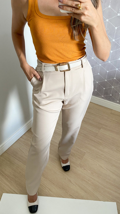 CALÇA ALFAIATARIA FRIDA AREIA - Frida Fashionista - moda feminina marca própria