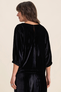 Blusa Velvet Manga Elástico Preta (2177) na internet