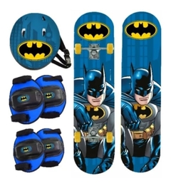 Set De Skate Patineta Batman Pack Seguridad Casco Rodillera Codera 79 Cm