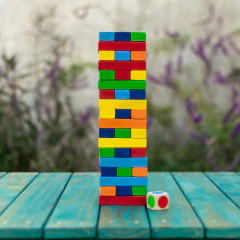 Jenga de colores con dado Kurimi