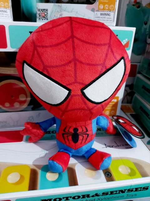 Peluche Avengers Spiderman hombre araña 20 cm