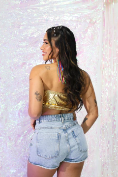 short jeans estrela na internet