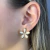 Brinco Flor Pétalas Madrepérola Banhado em Ouro 18k - comprar online