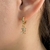 Brinco Argolinha Pingente Flor Zircônia Banhado em Ouro 18k - comprar online