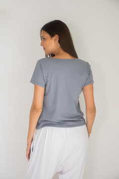 Remera Pima Mujer Gris Oscuro en internet