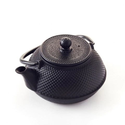 Tetera hierro fundición con filtro Volf x 600 cc.