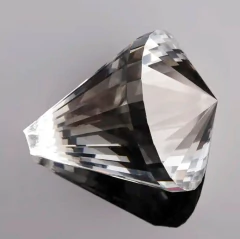 Pião de Cristal K9 Lapidada 50mm Transparente - comprar online