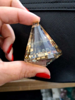 PIÃO DE CRISTAL K9 LAPIDADA 50MM HONEY - comprar online