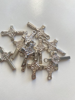 Crucifixo São Bento (terço de pulso, mini terço) 25mm - Níquel - comprar online
