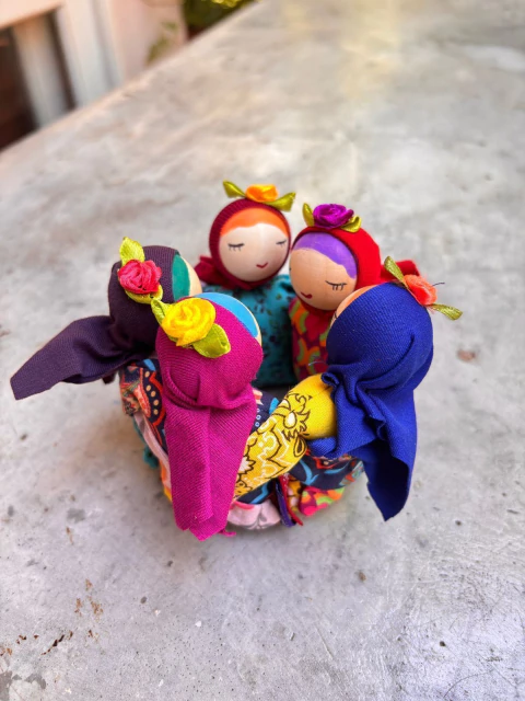 Bonequinha do Abraço c/ 5