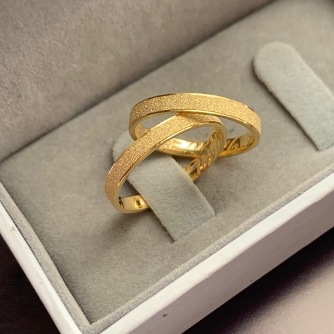 ALIANÇAS JERI 2 MM GOLD - ANEL DE BRINDE