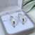 ENVIO FLASH - ALIANÇAS SOPHIE NAMORO 2 MM PRATA - ANEL DE BRINDE - comprar online