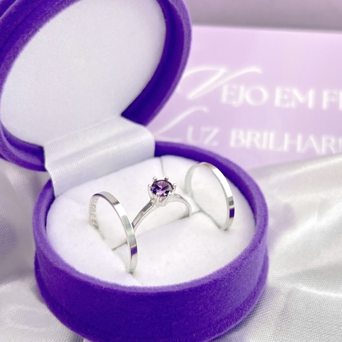 ALIANÇAS RAPUNZEL 1,5 MM - ANEL SOLITÁRIO ROXO DE BRINDE - comprar online