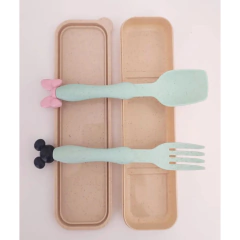 Set Tenedor y Cuchara Con Estuche Disney