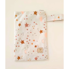 Imagen de Kit Cambiador portátil + Neceser + Bolsita impermeable motivo Sky