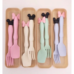 Set Tenedor y Cuchara Con Estuche Disney