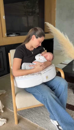 Imagen de PREVENTA | Almohadón Rígido Lactancia - Ajuste Ergonómico