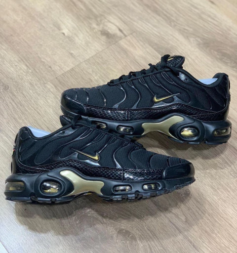 Nike Airmax TN - Preto com dourado - comprar online