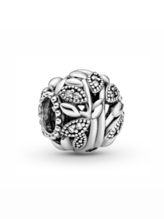 Charm dona árbol