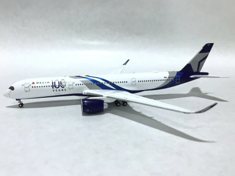 DELTA (100 Years Livery) - comprar online