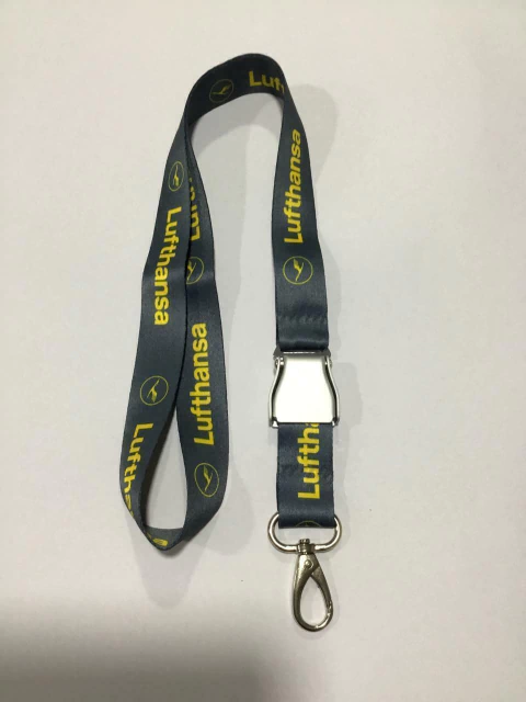 LUFTHANSA RETRO AZUL CON HEBILLA METALICA CINTURON DE SEGURIDAD