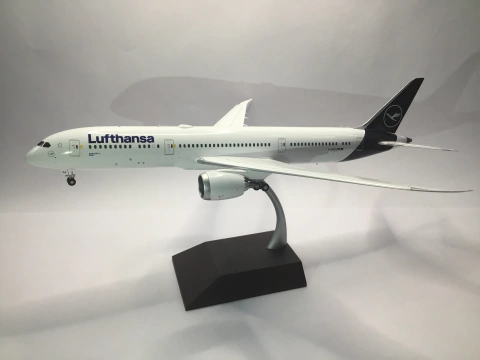 LUFTHANSA