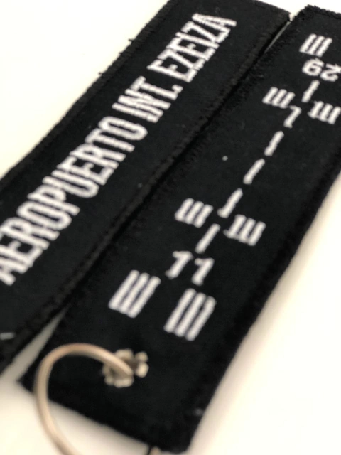 LLAVERO BORDADO AEROPUERTO EZEIZA