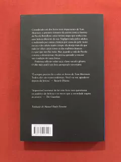 Livro - O Olho Mais Azul - Toni Morrison - Companhia das Letras - Seminovo - comprar online