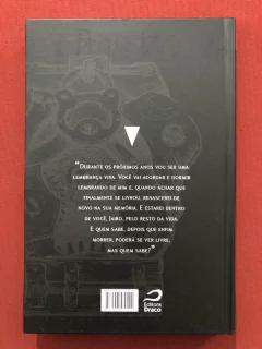Livro - O Receptáculo - Larissa Prado - Editora Draco - Seminovo - comprar online