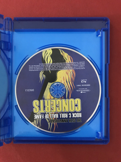 Blu-ray Duplo- The 25 Anniversary Rock & Roll Hall Of Fame - Sebo Mosaico - Livros, DVD's, CD's, LP's, Gibis e HQ's